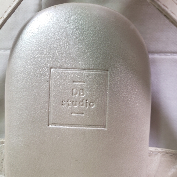 Davids Bridal White Pearl and Crystal T Strap Sandals - Picture 6 of 6